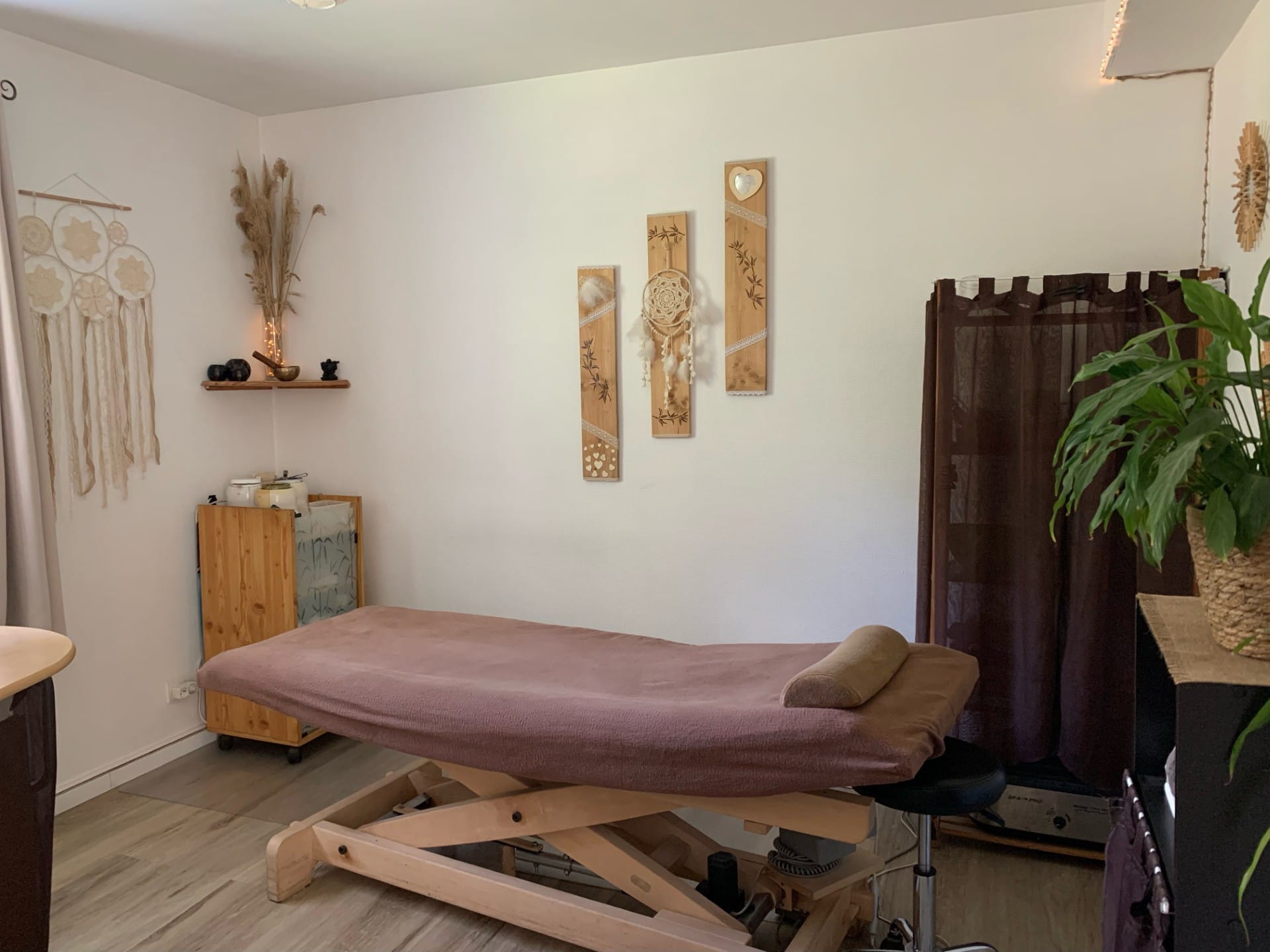 Salon Beauté Alréenne table massage beaute alreenne morbihan auray